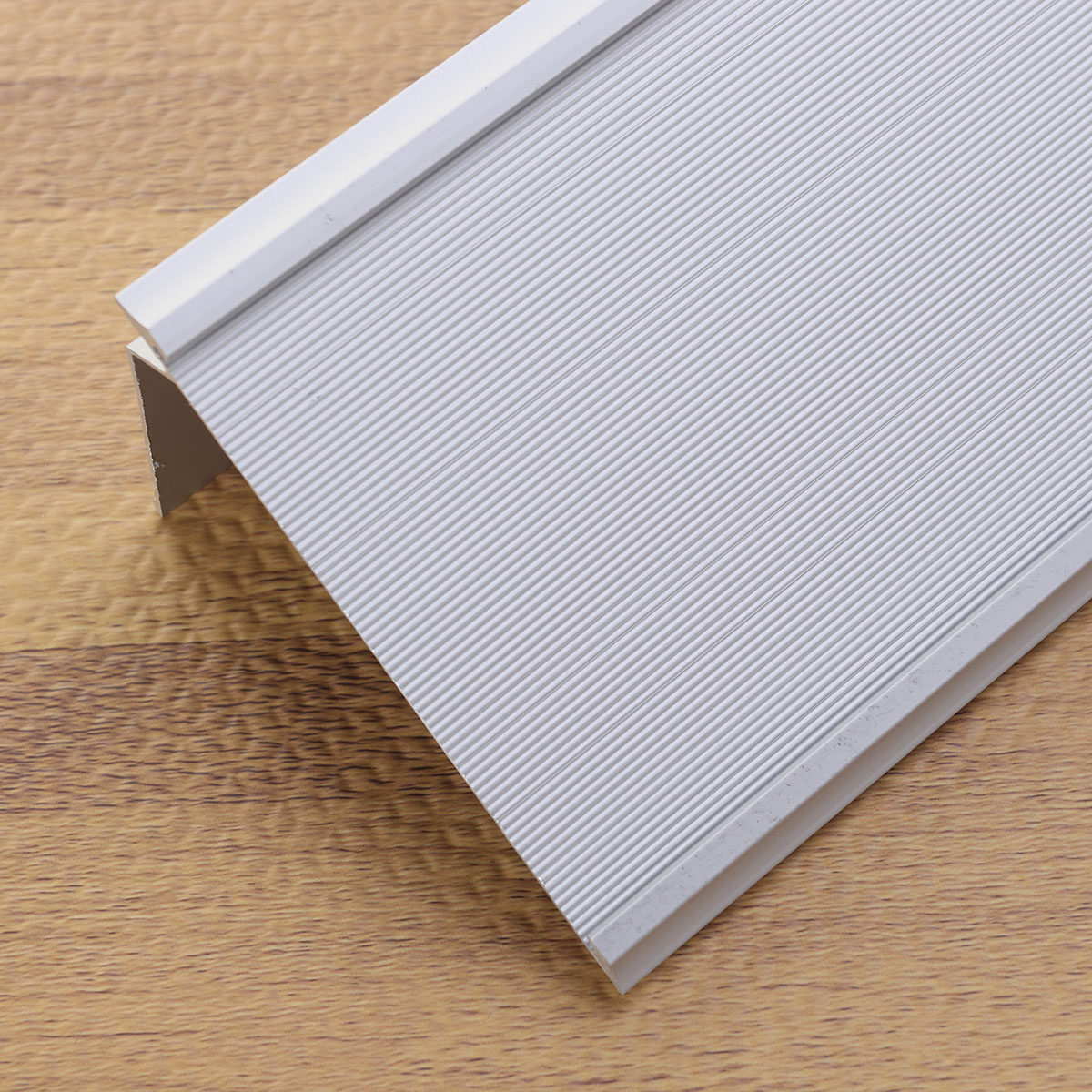 Premium L-Shaped Aluminum Busi - Desk Name Plate 评论和价格